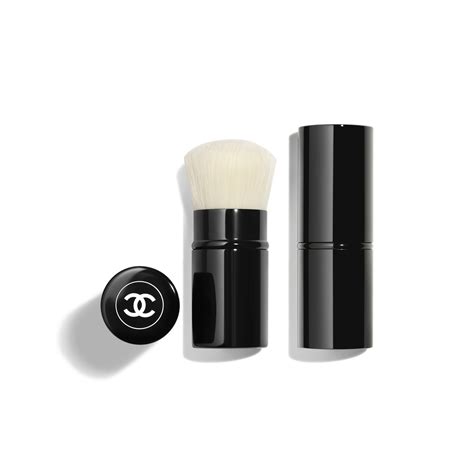 pince cheveux chanel|LES PINCEAUX DE CHANEL Kabuki Brush.